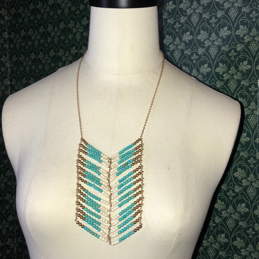 Beautiful statement necklace new